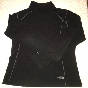 Women’s size Large North Face pull over fleece